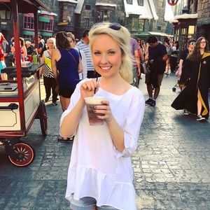 Meet your Posher, Elizabeth